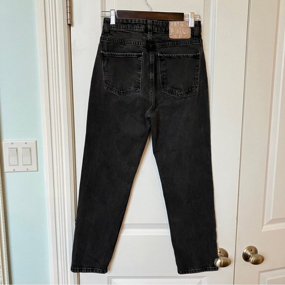 Zara Black High Rise Tapered Leg Jeans - Picture 5 of 5